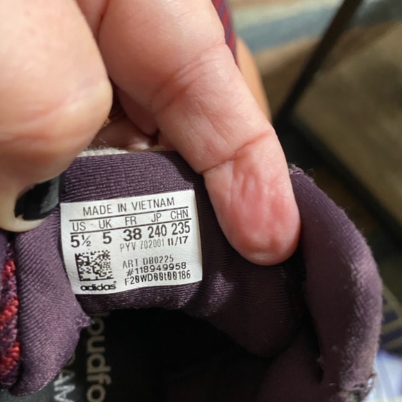 Addidas Youth size 5.5 addidas cloud foam - Picture 5 of 6